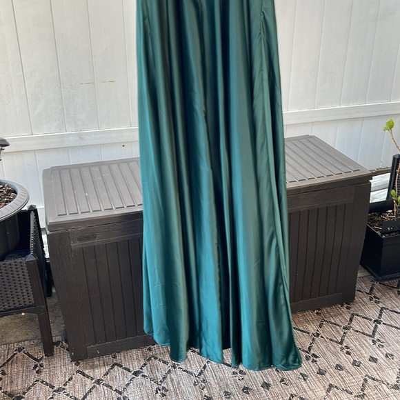 B.Darlin - Juniors' Pleated-Bodice High-Slit Evening Gown - Hunter Green  7/8 - Picture 14 of 17